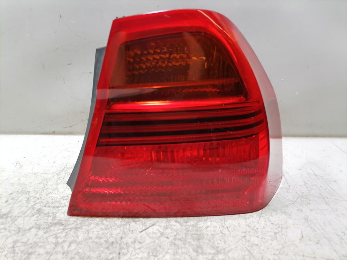 BMW 3er E90 original R&uuml;cklicht R&uuml;ckleuchte Schlussleuchte rechts Limousine Bj.2006